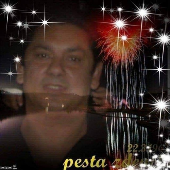 Poshmark profile picture for @zdenek